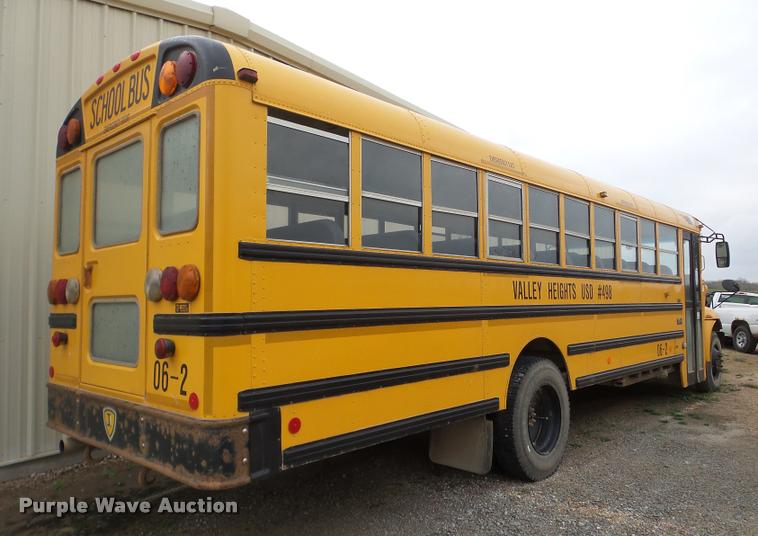 image for item DA1858 2006 International CE school bus