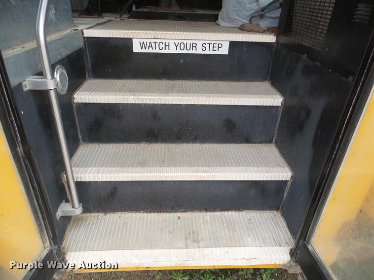 image for item DA1858 2006 International CE school bus