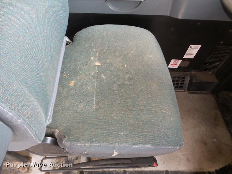 image for item DA1858 2006 International CE school bus