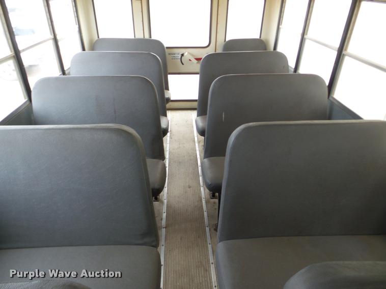 image for item DA1858 2006 International CE school bus