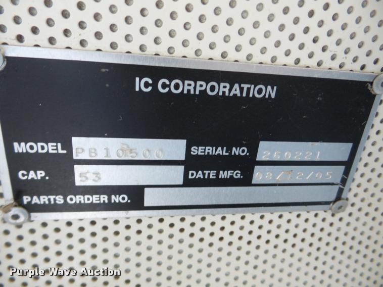 image for item DA1858 2006 International CE school bus