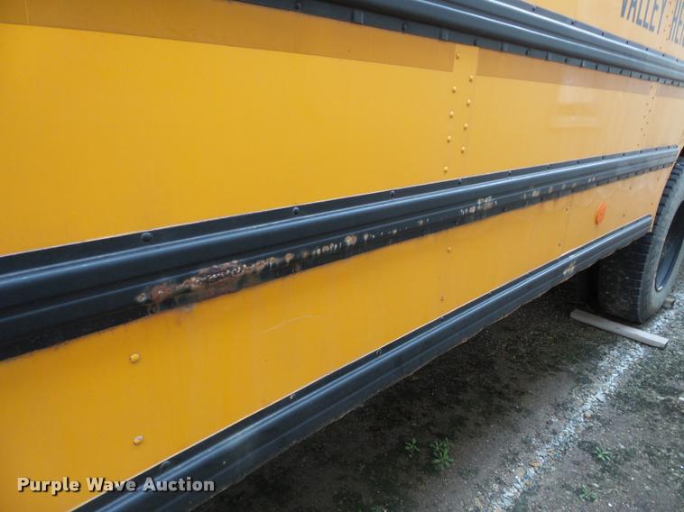 image for item DA1858 2006 International CE school bus
