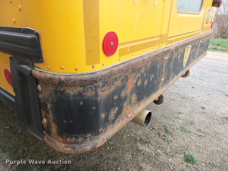 image for item DA1858 2006 International CE school bus