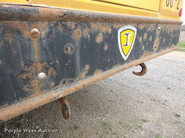 image for item DA1858 2006 International CE school bus