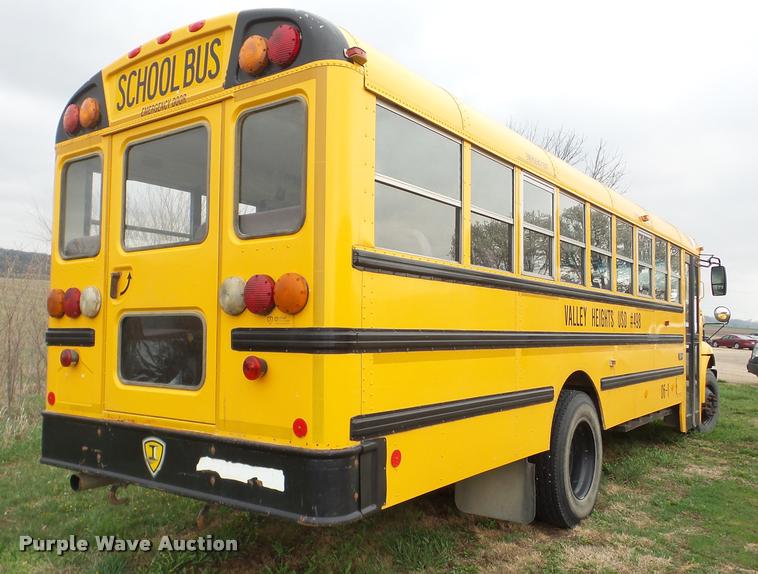 image for item DA1859 2006 International CE school bus