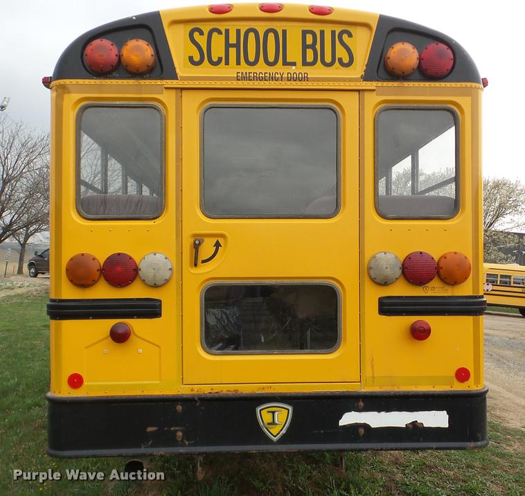 image for item DA1859 2006 International CE school bus