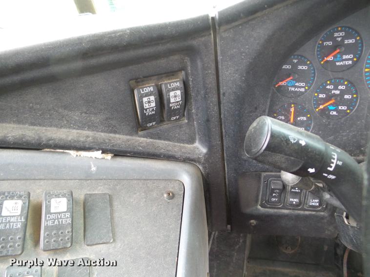 image for item DA1859 2006 International CE school bus