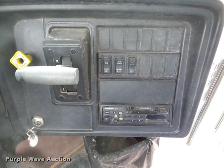 image for item DA1859 2006 International CE school bus