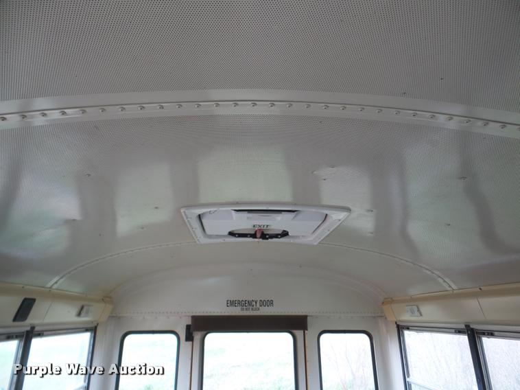 image for item DA1859 2006 International CE school bus