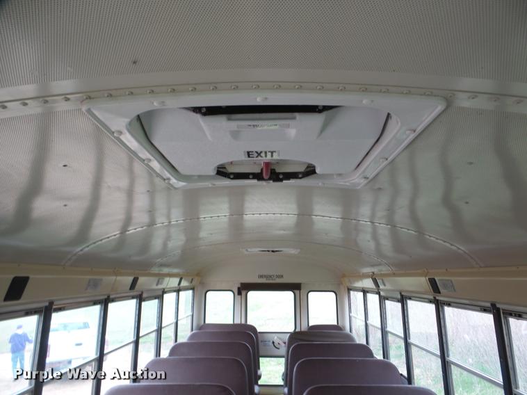 image for item DA1859 2006 International CE school bus