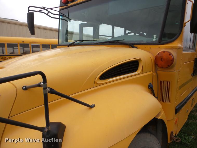 image for item DA1859 2006 International CE school bus