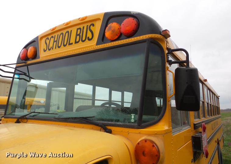 image for item DA1859 2006 International CE school bus