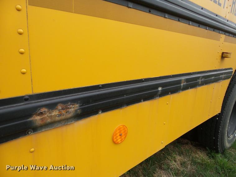 image for item DA1859 2006 International CE school bus