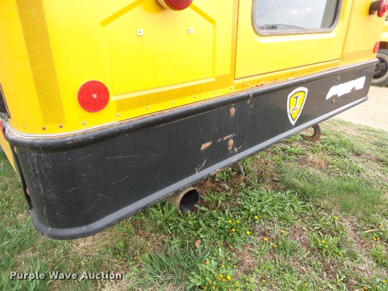 image for item DA1859 2006 International CE school bus