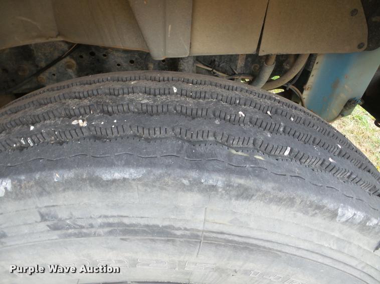 image for item DA1859 2006 International CE school bus