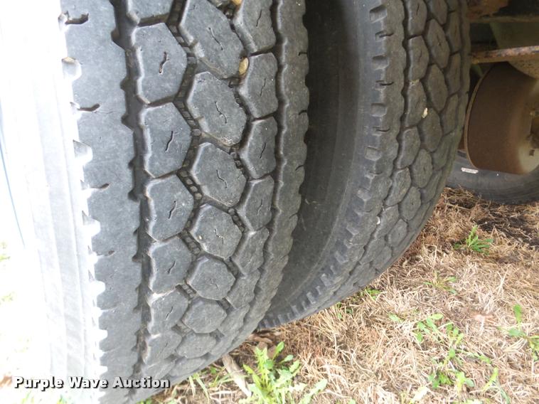 image for item DA1859 2006 International CE school bus