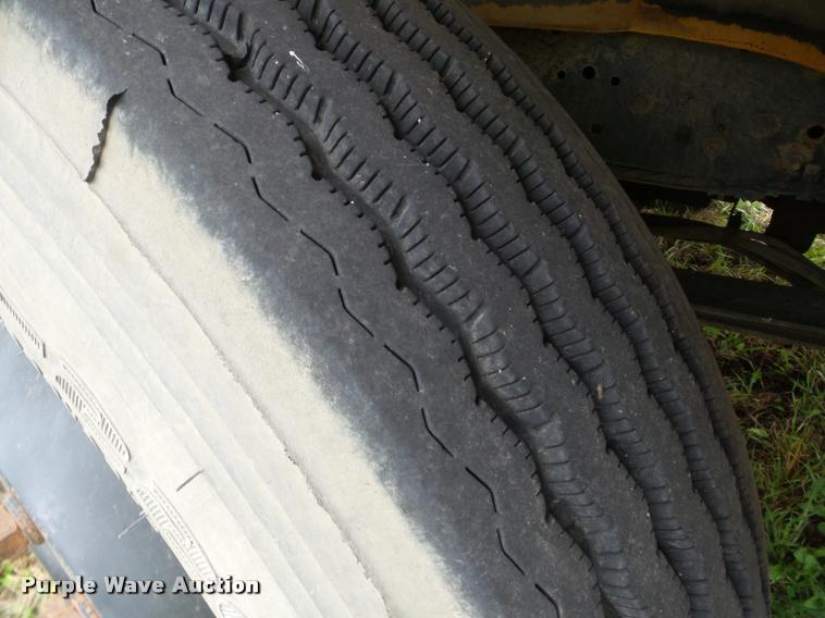 image for item DA1859 2006 International CE school bus