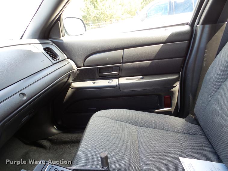 image for item DA1872 2009 Ford Crown Victoria Police Interceptor