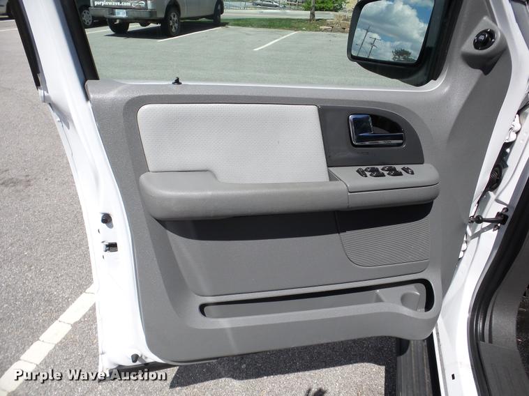image for item DA1873 2006 Ford Expedition SUV