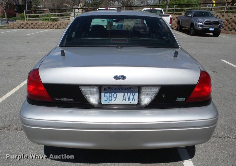 image for item DA1874 2009 Ford Crown Victoria Police Interceptor