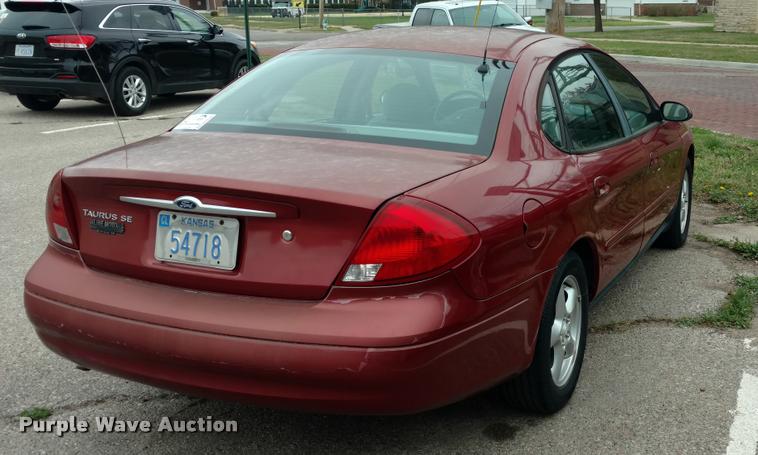 image for item DA5543 2002 Ford Taurus SE