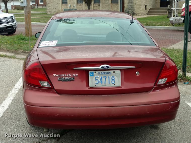 image for item DA5543 2002 Ford Taurus SE