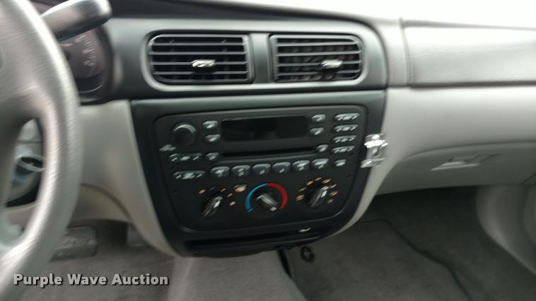 image for item DA5543 2002 Ford Taurus SE