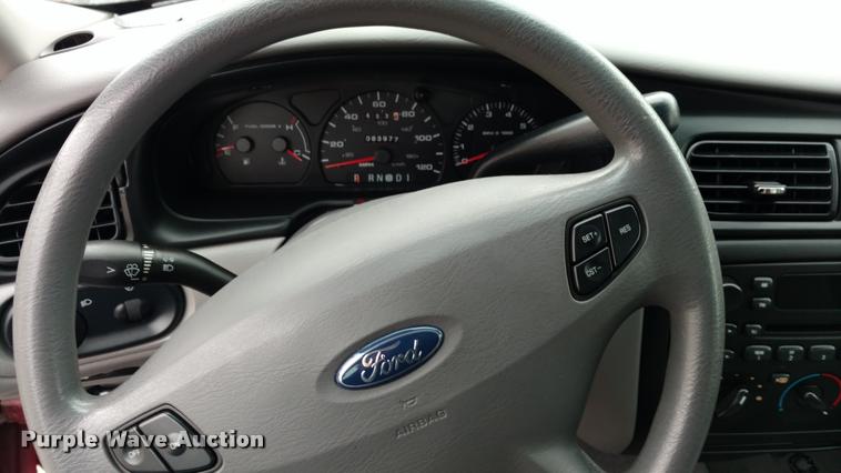 image for item DA5543 2002 Ford Taurus SE