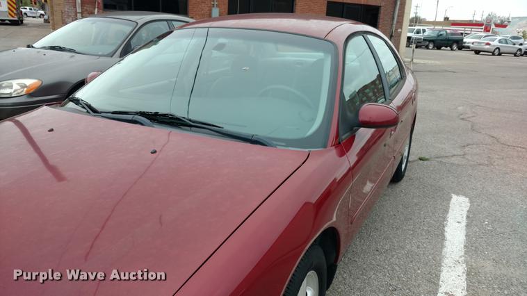 image for item DA5543 2002 Ford Taurus SE