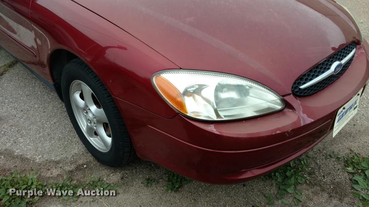 image for item DA5543 2002 Ford Taurus SE