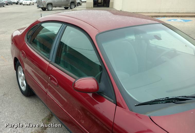 image for item DA5543 2002 Ford Taurus SE