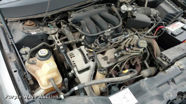 image for item DA5544 2004 Ford Taurus SE