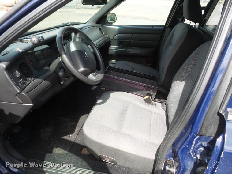 image for item DA8008 2007 Ford Crown Victoria Police Interceptor