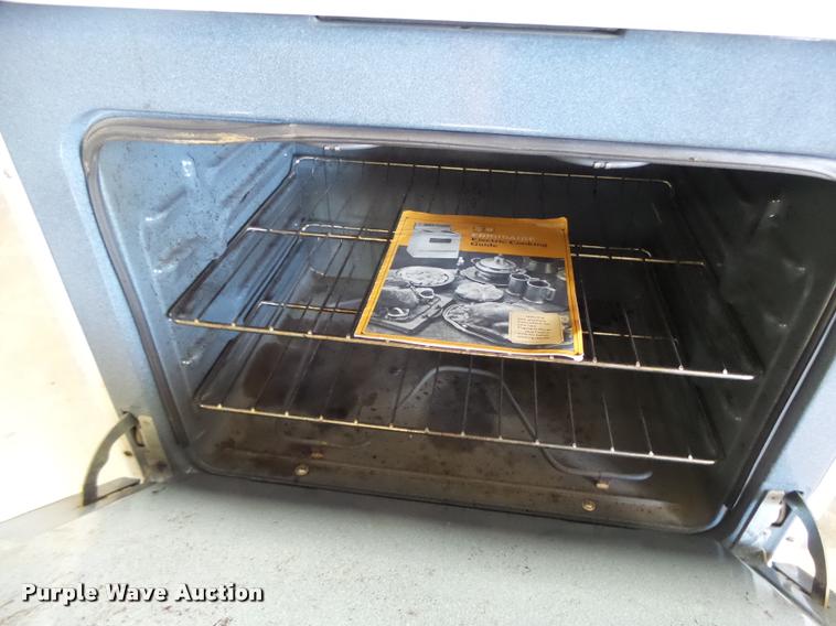 image for item DA9446 Office supplies and equipment