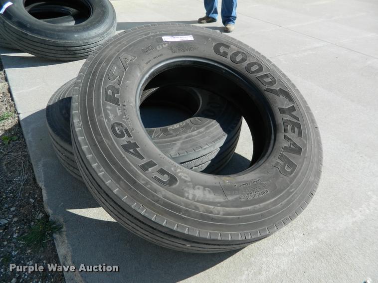 image for item DA9722 (2) Goodyear G149-RSA 11R22.5 tires