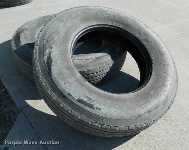 image for item DA9723 (2) Sumitomo ST727 11R22.5 tires