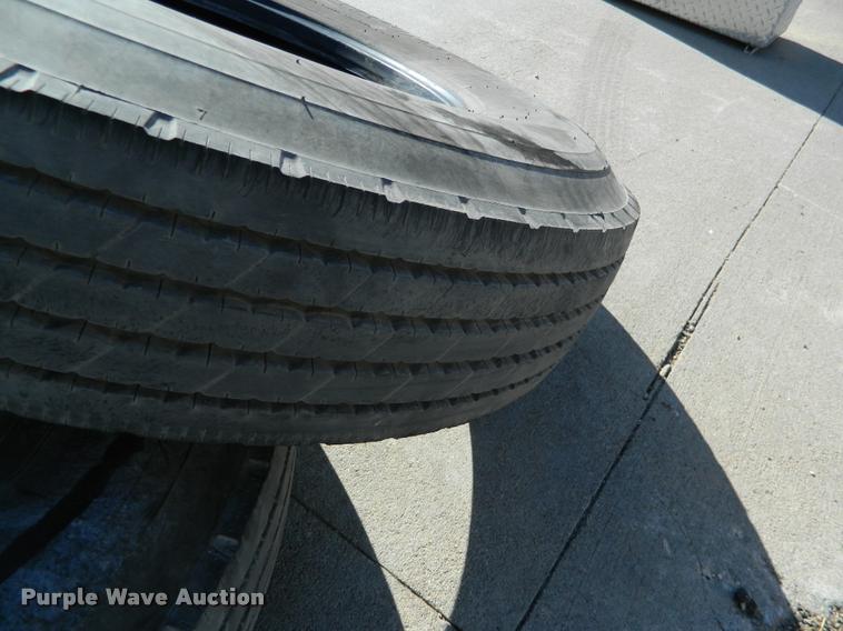 image for item DA9723 (2) Sumitomo ST727 11R22.5 tires