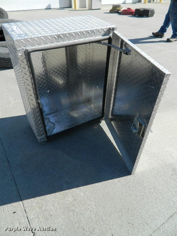 image for item DA9724 Aluminum SCBA box