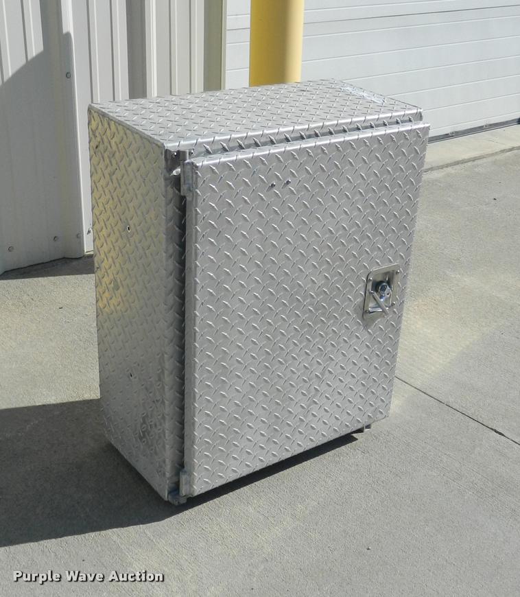 image for item DA9727 Aluminum SCBA box