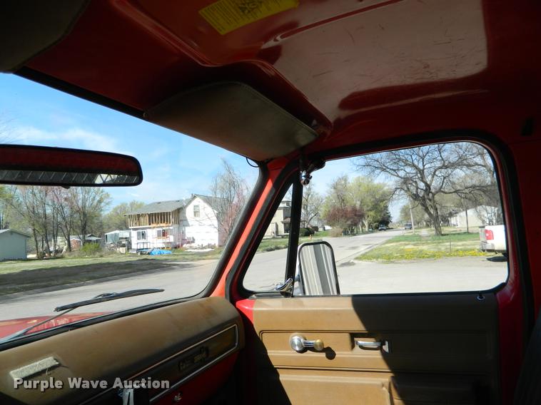 image for item DA9731 1974 Chevrolet brush fire truck