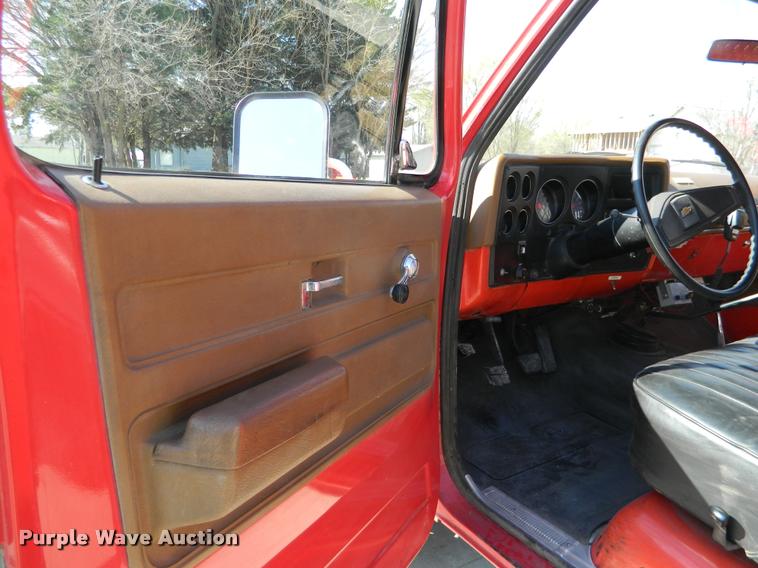 image for item DA9731 1974 Chevrolet brush fire truck