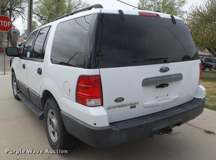 image for item DB1984 2006 Ford Expedition SUV
