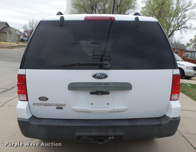 image for item DB1984 2006 Ford Expedition SUV