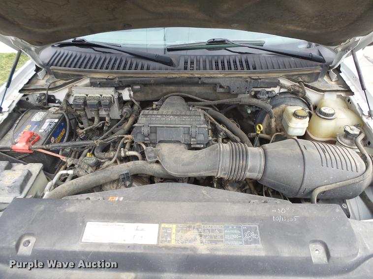 image for item DB1984 2006 Ford Expedition SUV