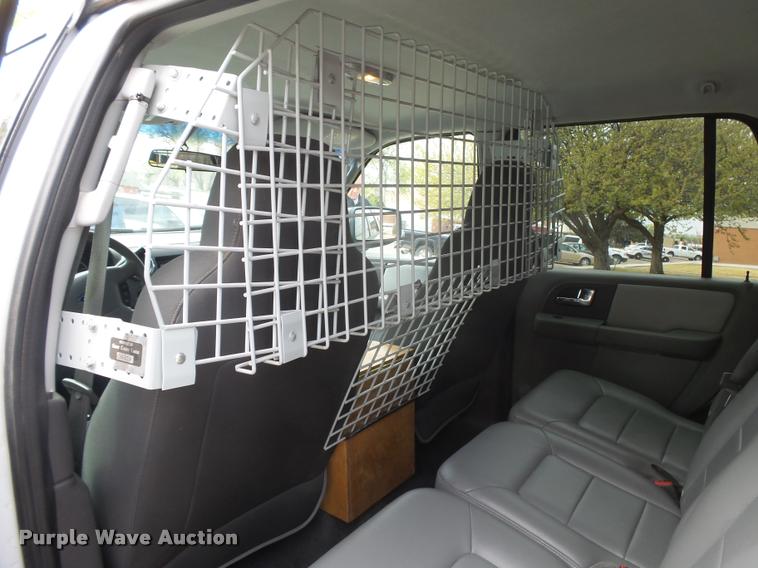 image for item DB1984 2006 Ford Expedition SUV