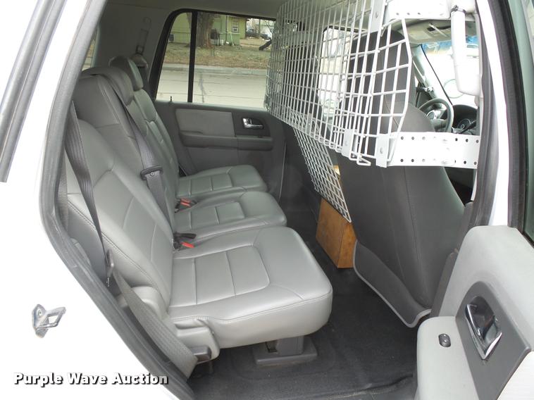image for item DB1984 2006 Ford Expedition SUV