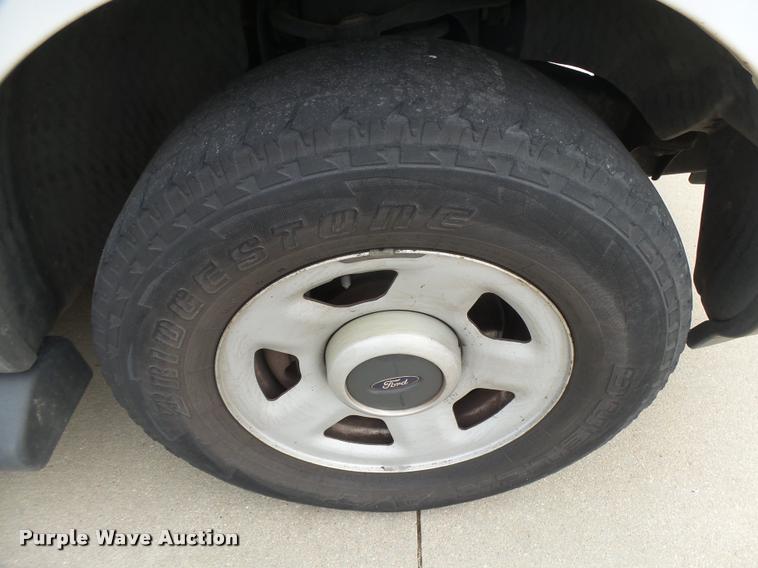 image for item DB1984 2006 Ford Expedition SUV