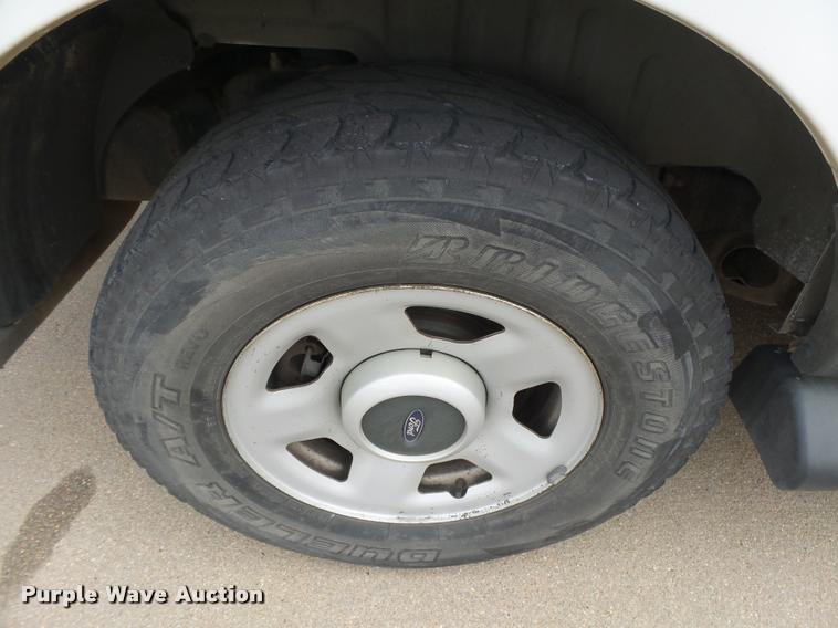 image for item DB1984 2006 Ford Expedition SUV