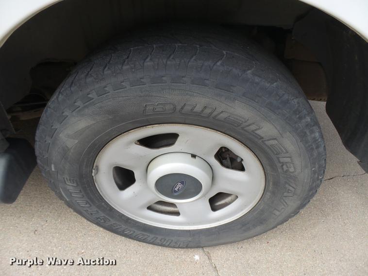 image for item DB1984 2006 Ford Expedition SUV