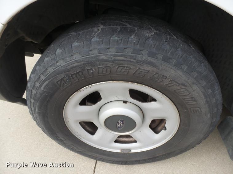 image for item DB1984 2006 Ford Expedition SUV